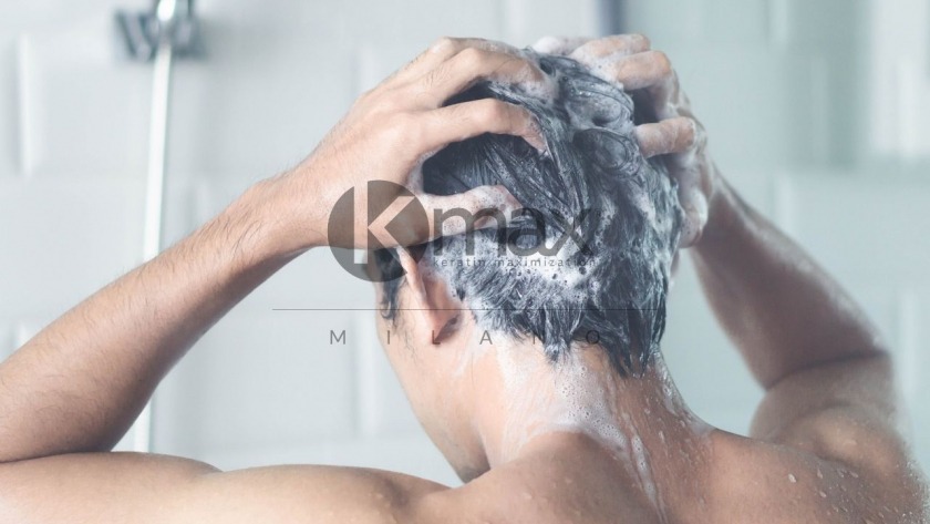 Πώς να φροντίζετε τα μαλλιά σας κατά το λούσιμο: 8 λάθη που πρέπει να αποφύγετε